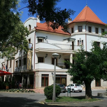 Nimród Bioszálloda és Bioétterem Karcag Exterior foto